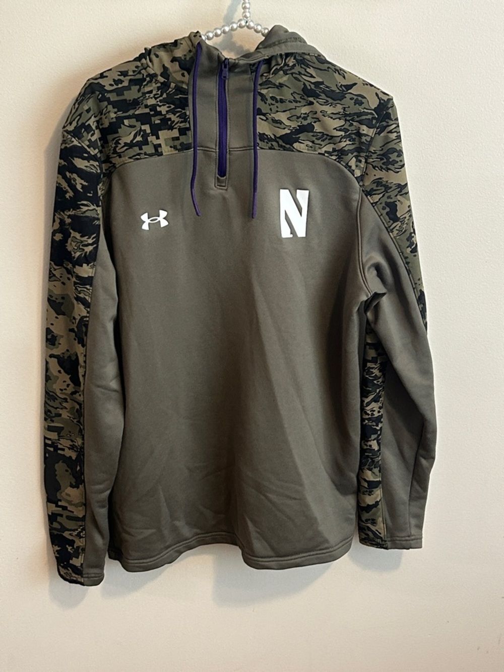 Under Armour Northwestern Wildcats Mens M Freedom Camo Hoodie 1/4 Zip Pullover